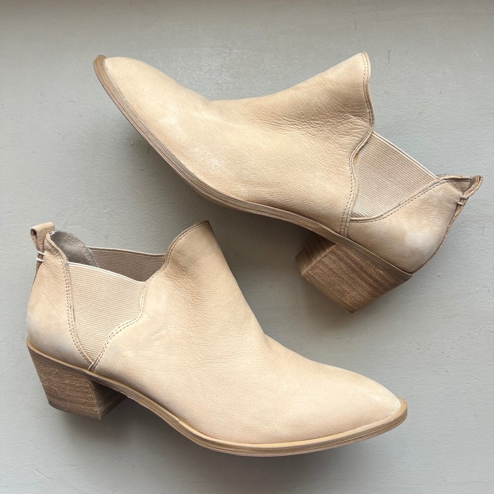 Sole Society So-Nancy Women 8 Tan Suede Chelsea Ankle‎ Boot Block Heel Neutral